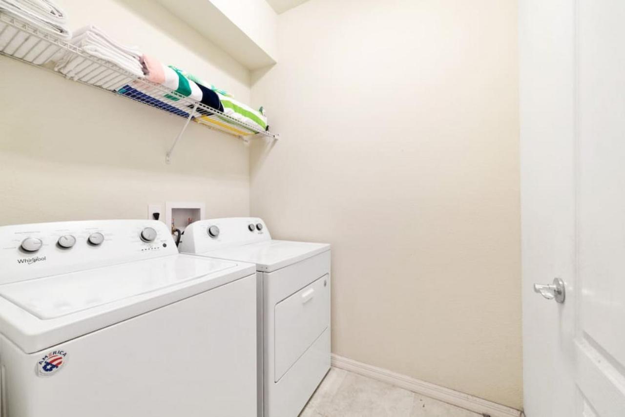 Luxury New Villa Near Disney With Pool 6Bedrooms キシミー エクステリア 写真