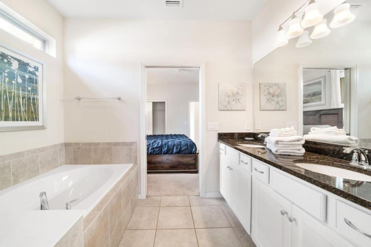 Luxury New Villa Near Disney With Pool 6Bedrooms キシミー エクステリア 写真