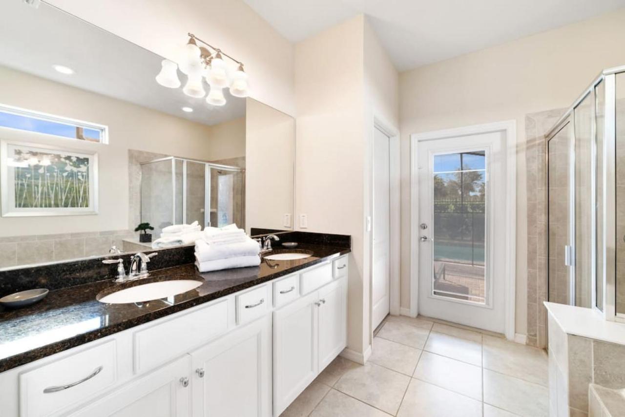 Luxury New Villa Near Disney With Pool 6Bedrooms キシミー エクステリア 写真